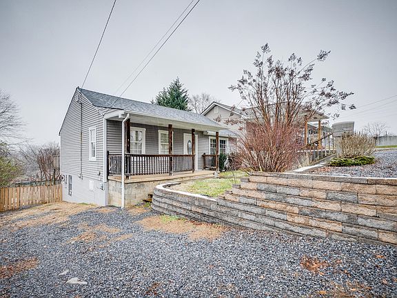4th image of 1713 Fairhaven Ave
