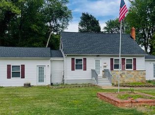 13203 Treetop Ct, Woodbridge, VA 22191