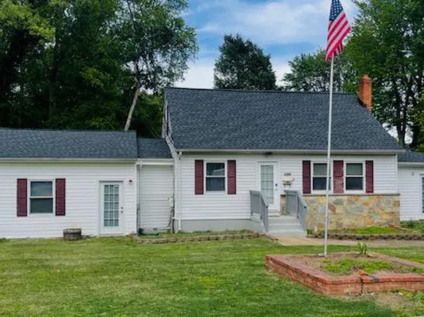 13203 Treetop Ct, Woodbridge, VA 22191