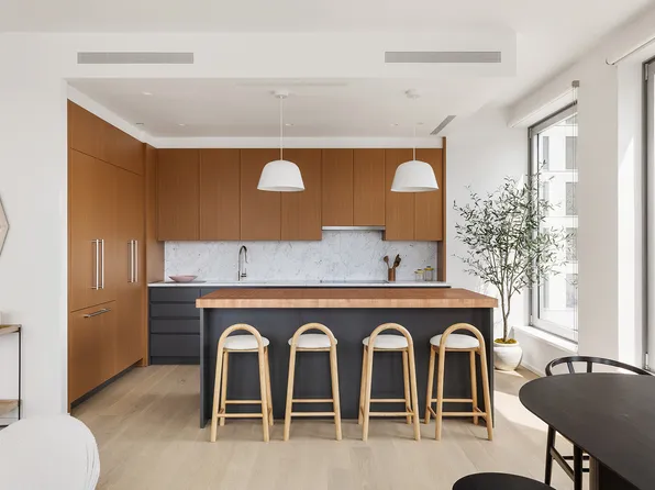 8 South 4th Street image 3 of 24