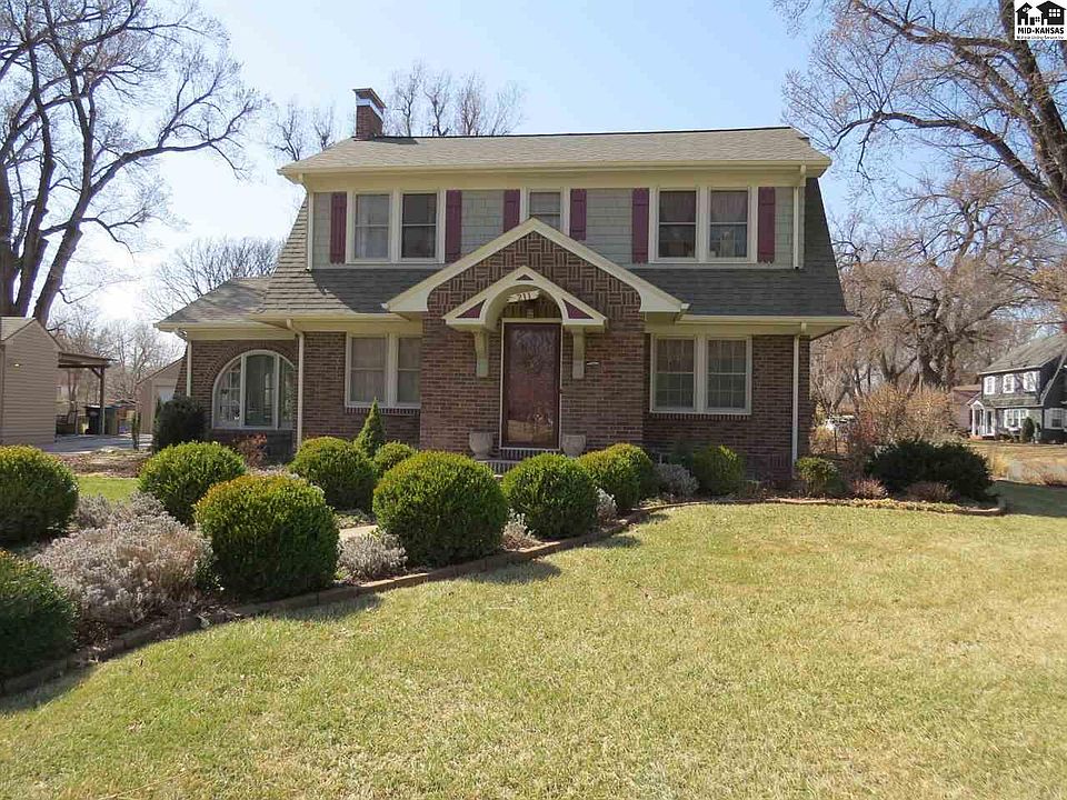 1st image of 211 Carey Pl