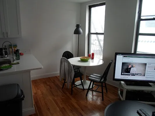 Rented by Sky Management | media 25