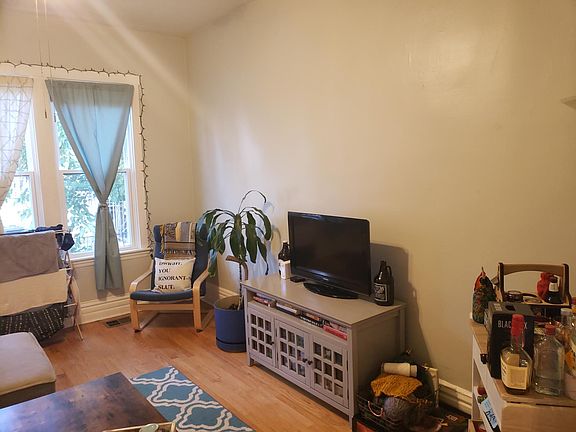 4th image of 2536 W Shakespeare Ave