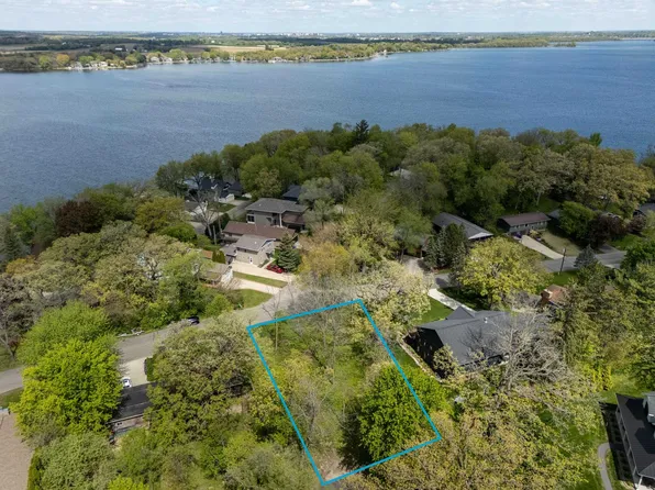 2722 Tower Rd, Mc Farland, WI 53558