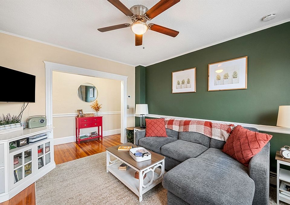 1st image of 25 Roslyn St #15