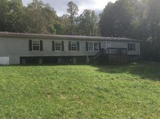 698 Greer Dr, Masontown, WV 26542