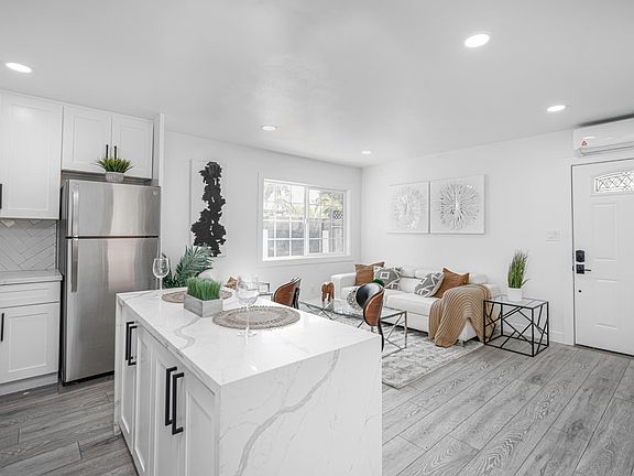 2nd image of 3129 Bancroft St