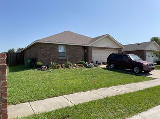 137 Pintail Ln, Sanger, TX 76266