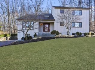 162 Arbor Crst, Somers, NY 10589