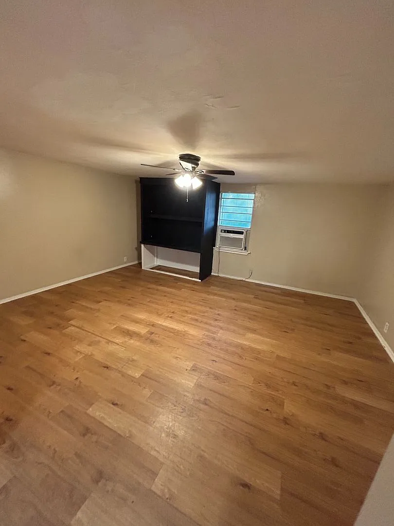 Fannin Street Apt — Photo 2
