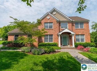 2440 Saddlebrook Rd, Macungie, PA 18062