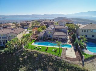 18341 Lakepointe Dr, Riverside, CA 92503