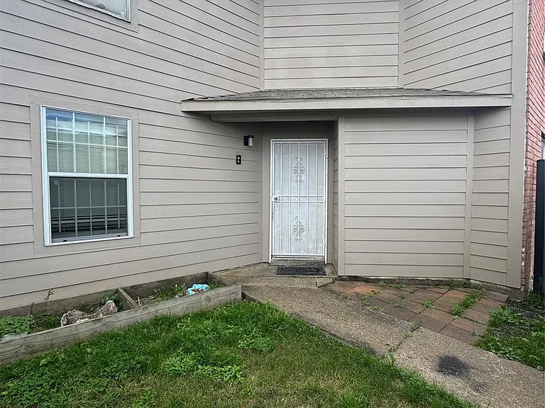 12700 Leader St #B — Photo 2