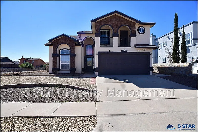 3 bed, 2.5 bath, 1918 sqft, $1,955 — Photo 3