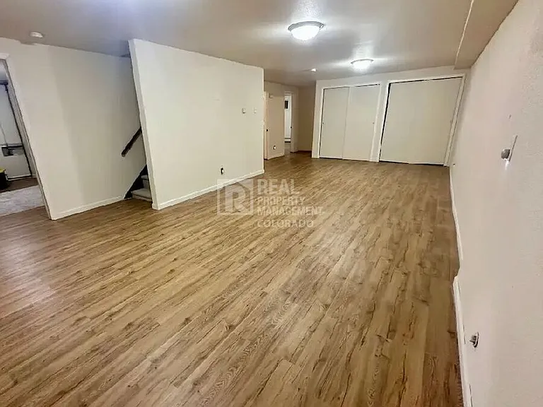 2628 Glendevey Dr — Photo 14