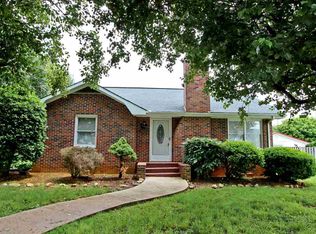 502 8th St, Newport, TN 37821