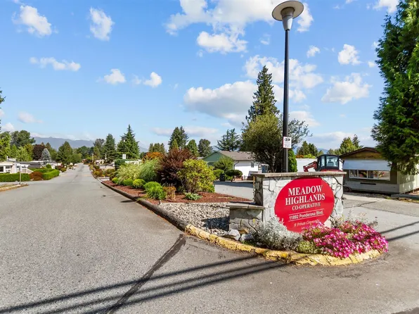 11876 Poplar Dr #18, Pitt Meadows, BC V3Y 1Z3