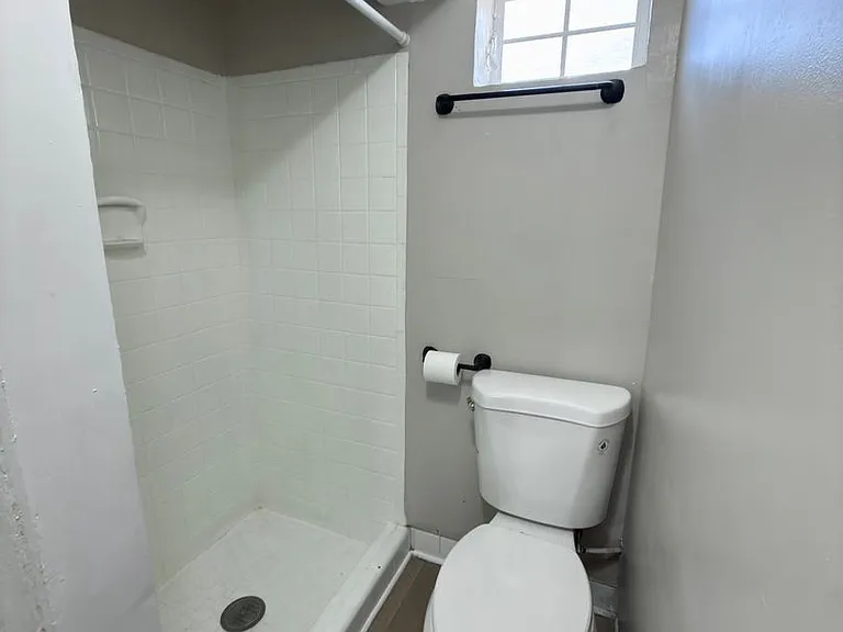 638 Greenwood Ave — Photo 7