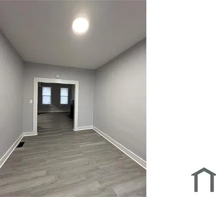 3 bed, $2,300 — Photo 3