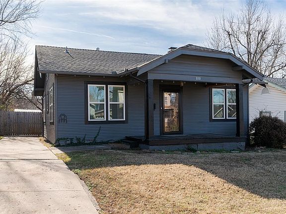 2nd image of 810 NW 35th St