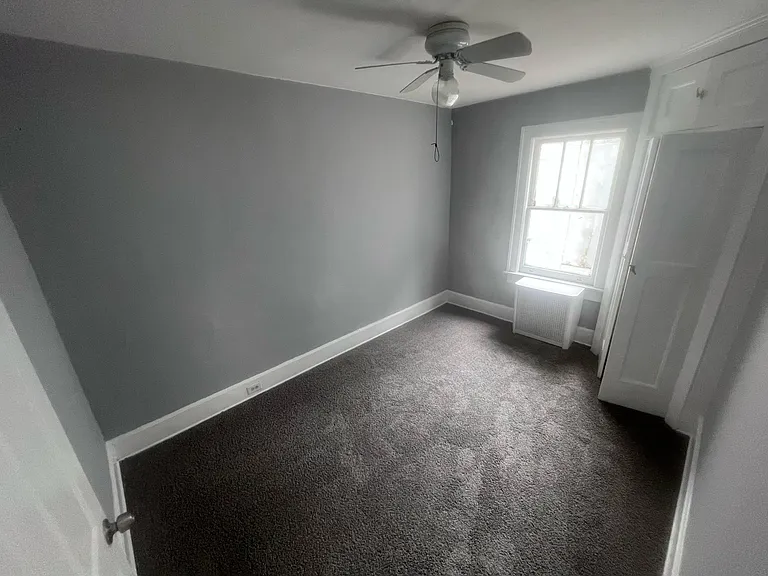 1213 Vine St — Photo 3