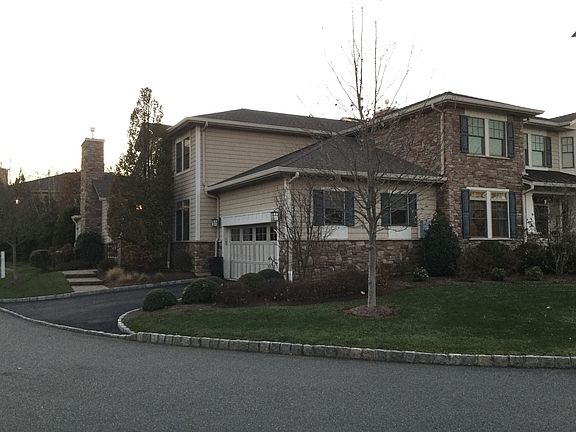 5th image of 33 Northridge Dr