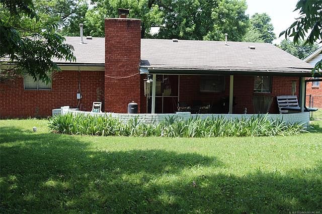 1st image of 1133 N Fern Ave