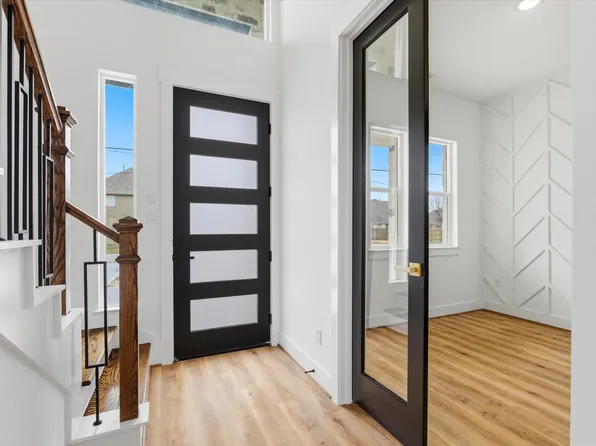 11625 N D St, La Porte, TX 77571