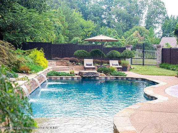 5th image of 6327 Sierra Dr