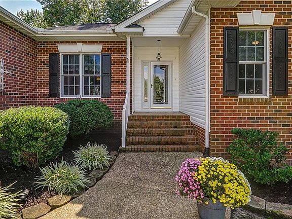 2nd image of 8225 Starling Creek Ct