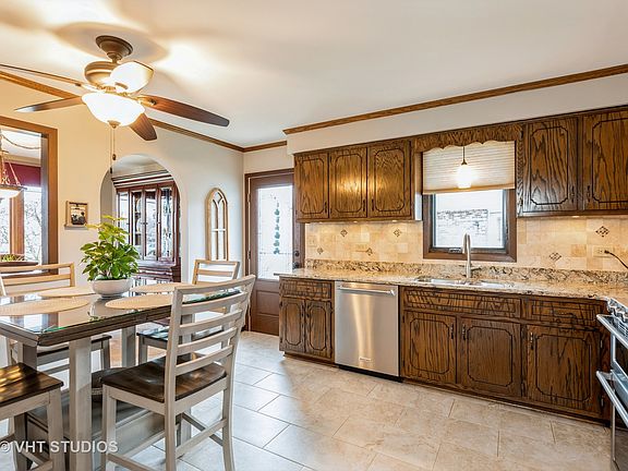 5th image of 16113 Apple Ln