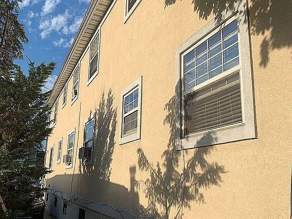 3rd image of 2251 Cornaga Ave