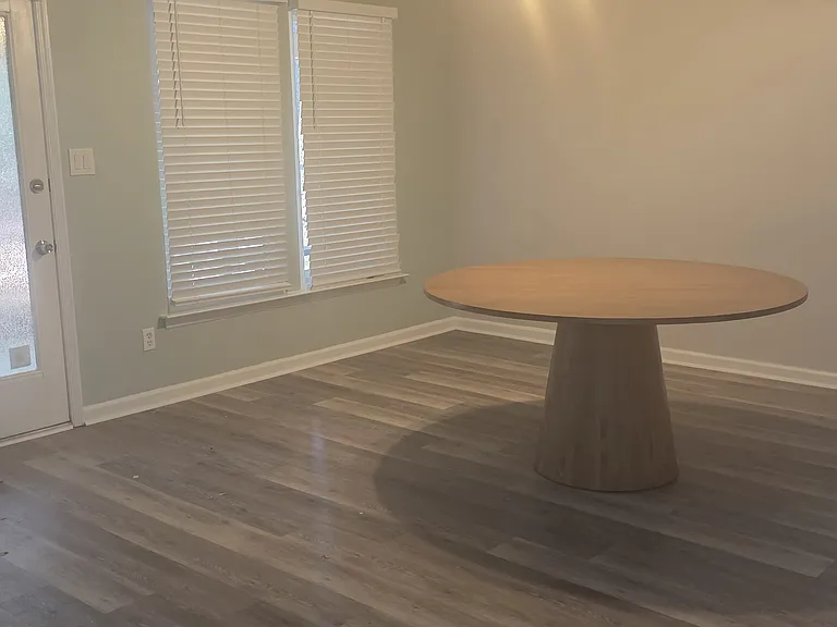 4500 Hollirose Pl — Photo 5