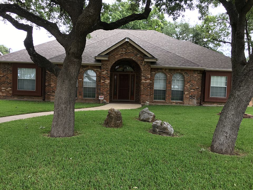 1st image of 16902 Silverwood Dr