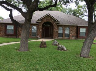 16902 Silverwood Dr, San Antonio, TX 78232