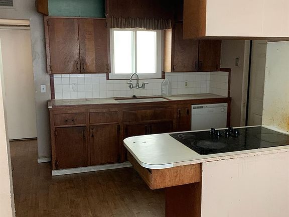 3rd image of 3511 E Rialto Ave