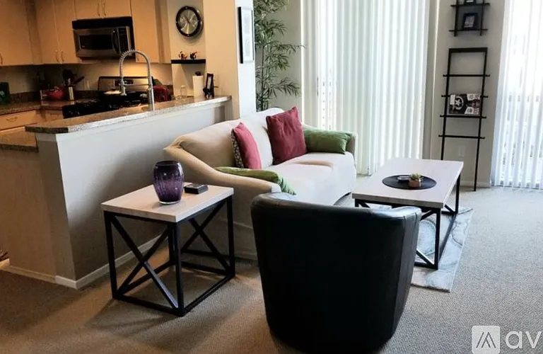 445 Island Ave — Photo 9