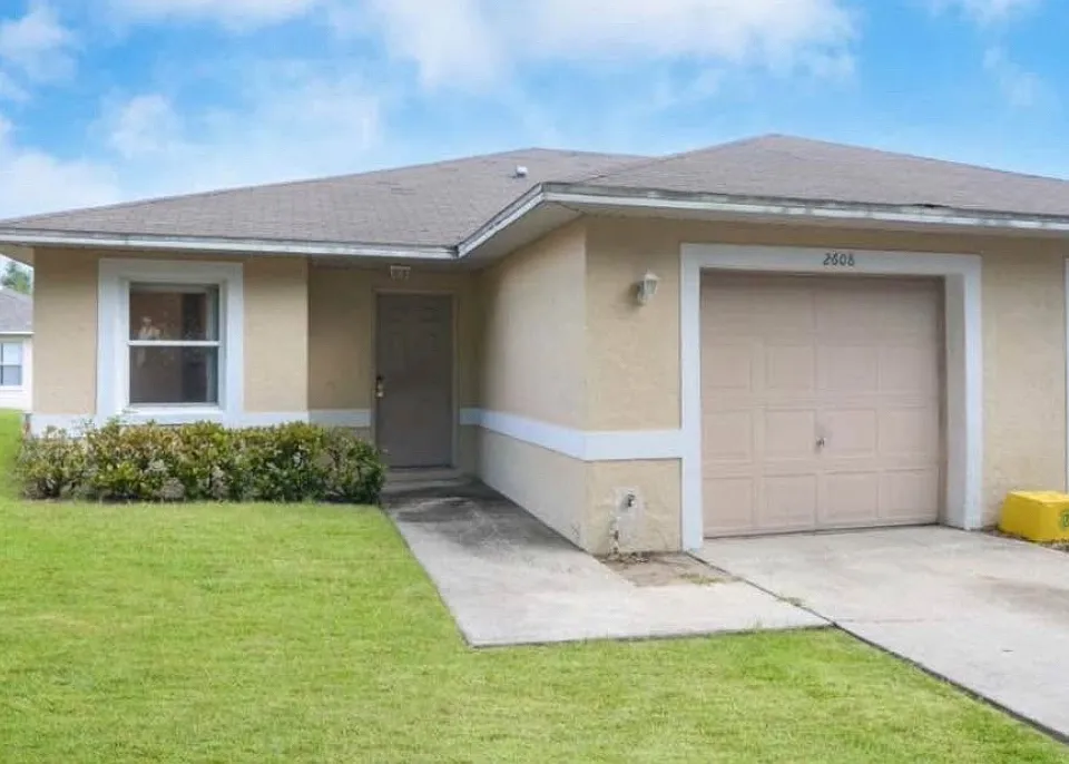 2606 Legend Ct