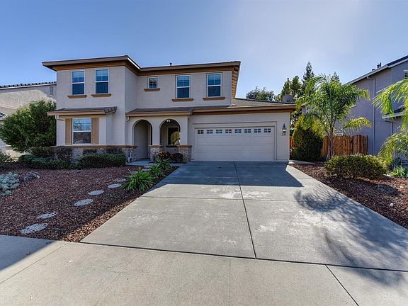 2nd image of 2288 Petruchio Way
