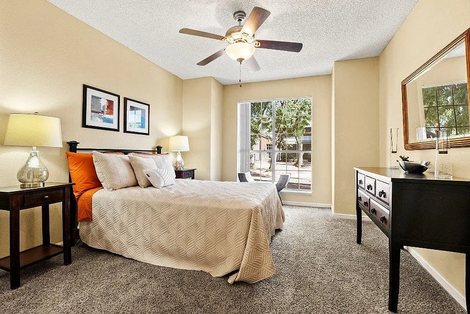 COBBLESTONE APARTMENTS — Photo 4