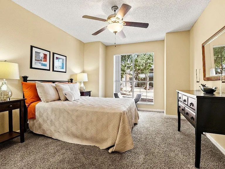 COBBLESTONE APARTMENTS — Photo 4