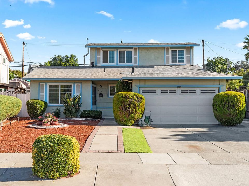 1st image of 1524 Mount Lassen Dr