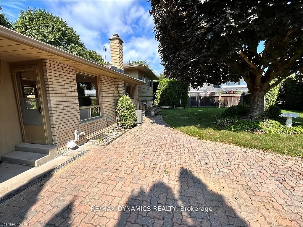 2 bed, $1,680 — Photo 3