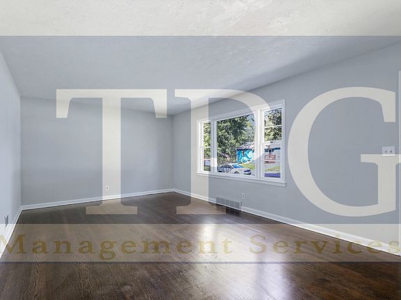 4th image of 7834 Donnelly Ave