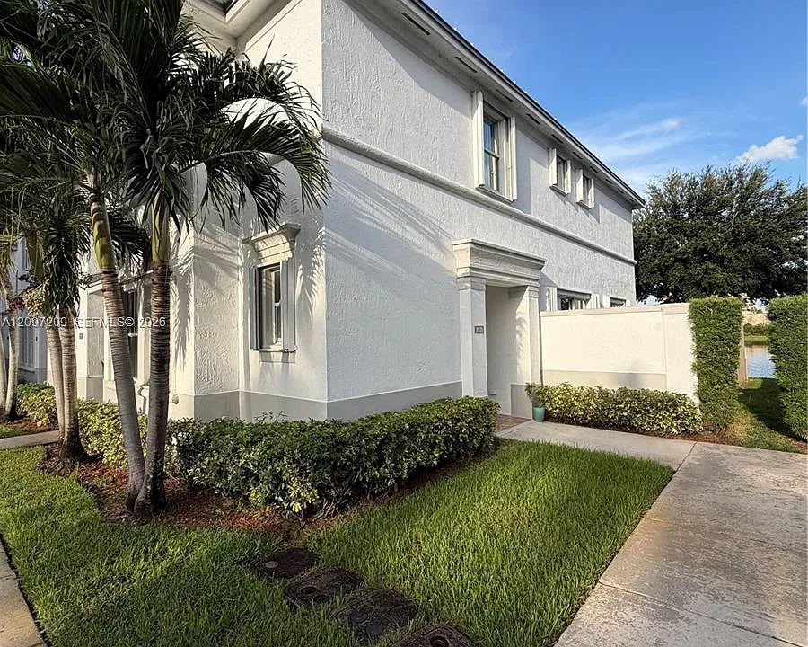 3921 SW 155th Ave #312