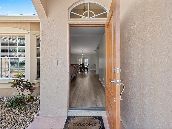 2nd image of 115 Silver Bell Crescent