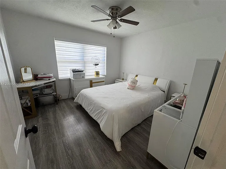 427 NW 19th Ave — Photo 9