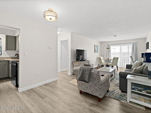 4th image of 351 Taylor Ave #14
