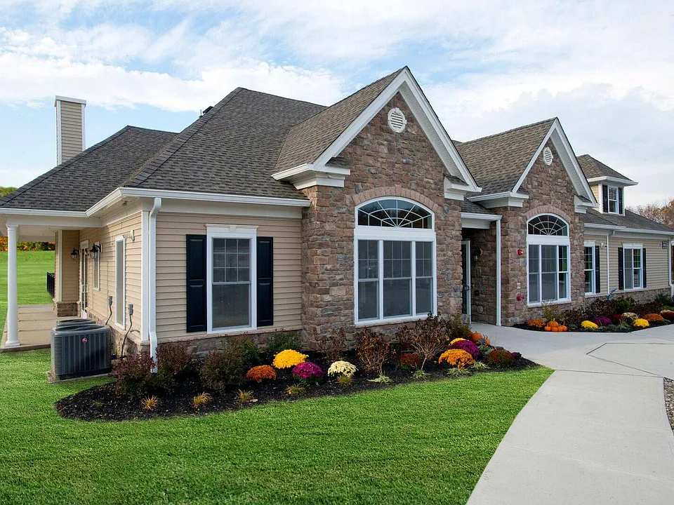 Summit Lane Luxury Apartments