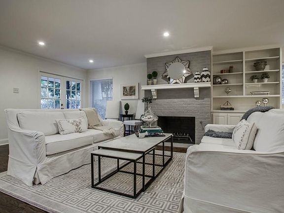 4th image of 1212 N Oak Cliff Blvd
